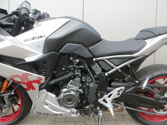 suzuki - gsx-8r