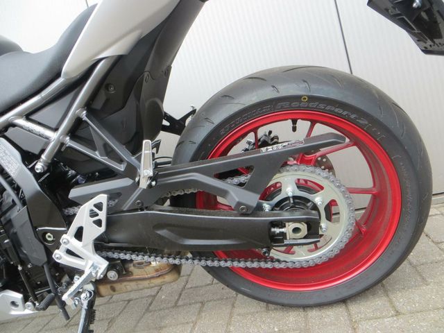 suzuki - gsx-8r