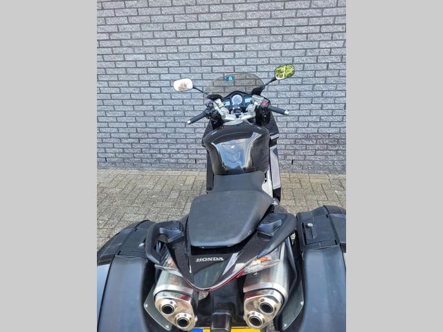 honda - vfr-800