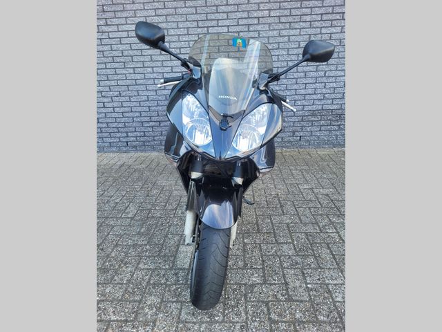 honda - vfr-800