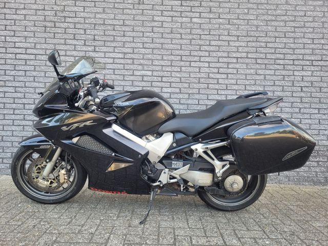 honda - vfr-800