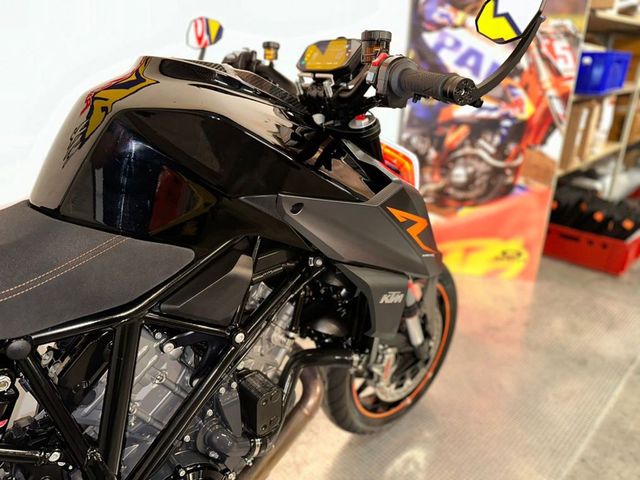 ktm - 1290-super-duke-r