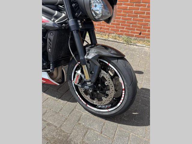triumph - speed-triple-rs