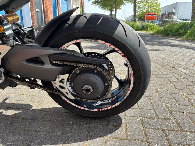 triumph - speed-triple-rs