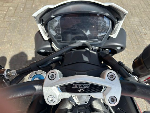 triumph - speed-triple-rs