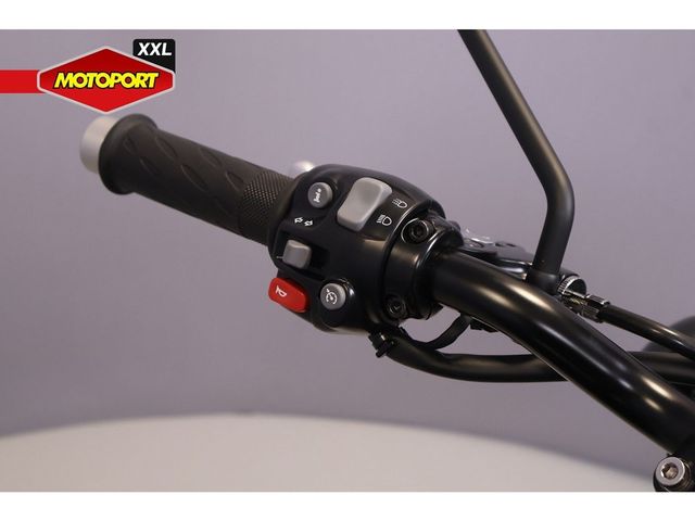 triumph - bonneville-t-120-black