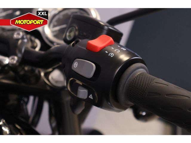 triumph - bonneville-t-120-black