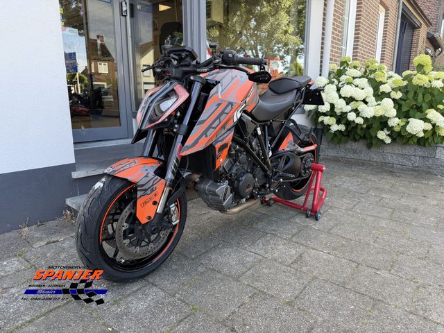 ktm - 1290-super-duke-r