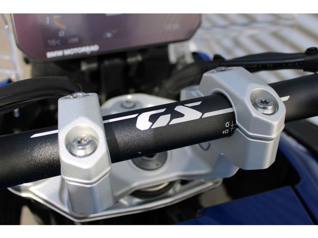 bmw - r-1300-gs-adventure