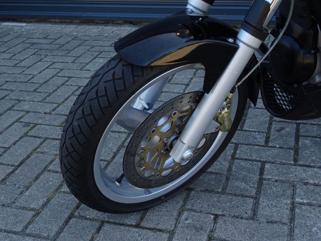 moto-guzzi - breva-750