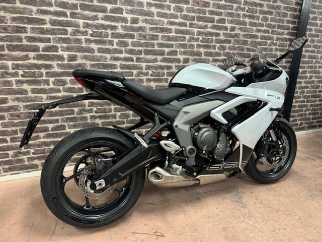 triumph - daytona-660