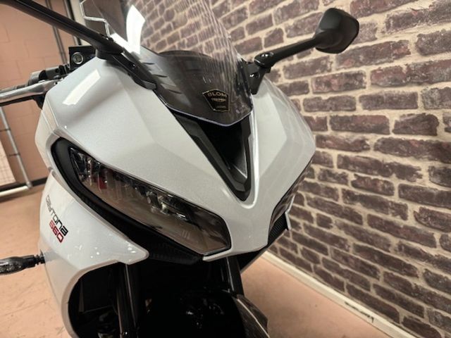 triumph - daytona-660