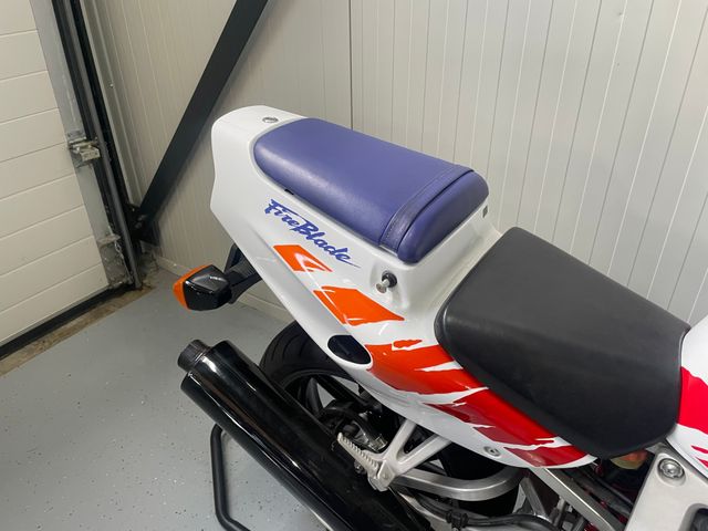 honda - cbr-900-rr-fireblade