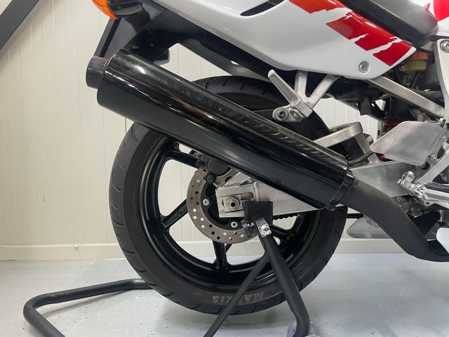 honda - cbr-900-rr-fireblade