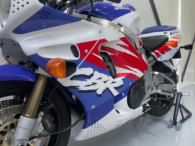 honda - cbr-900-rr-fireblade