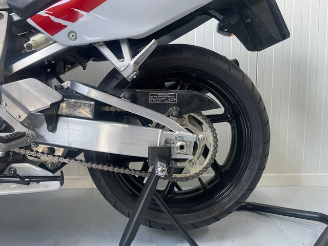 honda - cbr-900-rr-fireblade