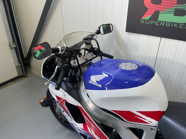 honda - cbr-900-rr-fireblade