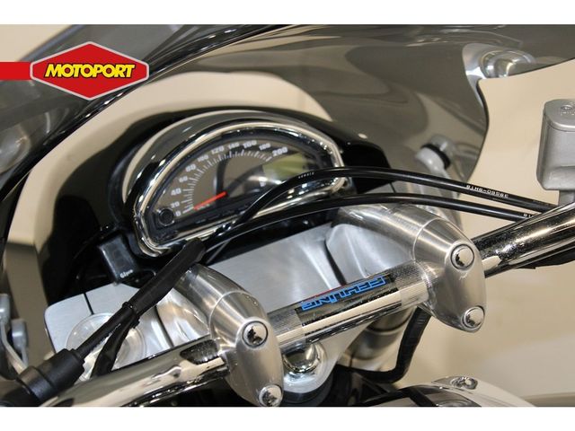 suzuki - new-intruder-m-800