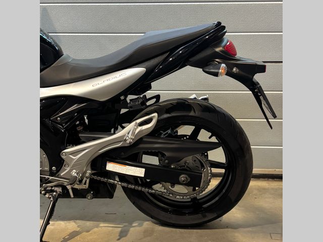 suzuki - sfv-650-gladius