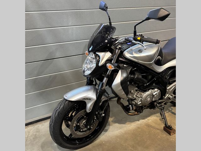 suzuki - sfv-650-gladius