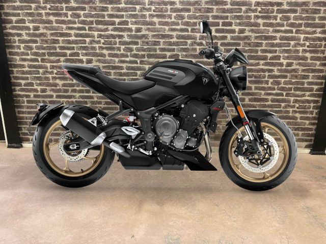 triumph - trident-800