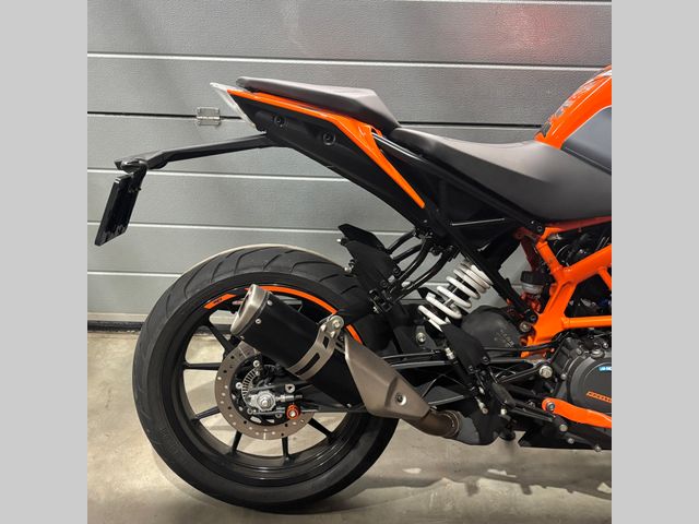 ktm - 390-duke-abs