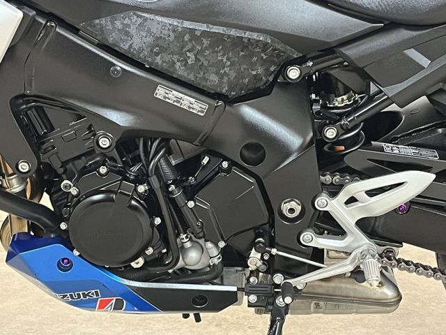 suzuki - gsx-s-950