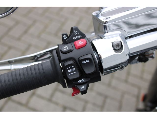 bmw - r-18-100-years