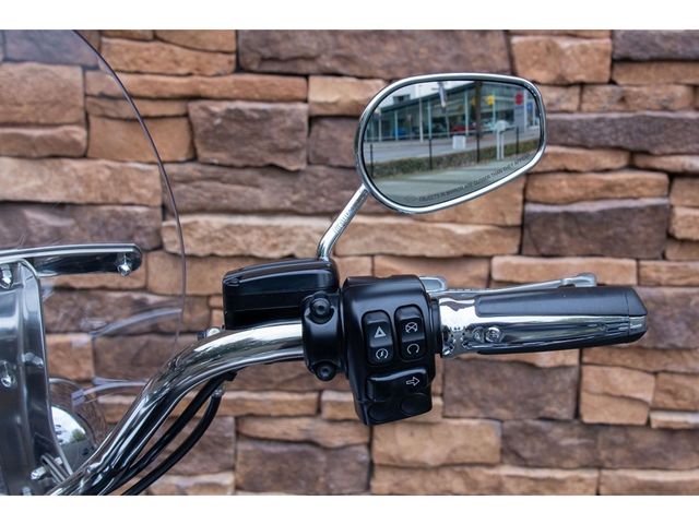 harley-davidson - roadking-107