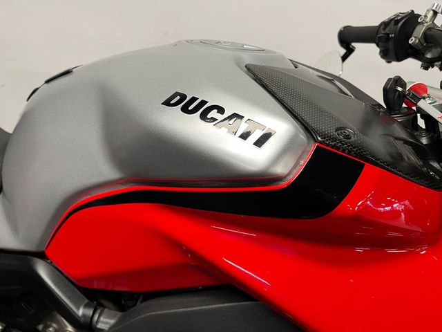 ducati - streetfighter--s-1098