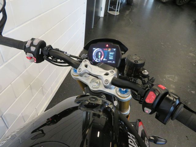 triumph - speed-triple-1200-rs