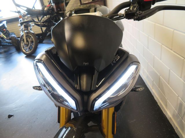 triumph - speed-triple-1200-rs