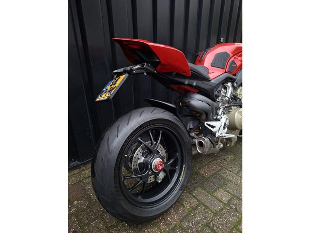 ducati - streetfighter-v4s