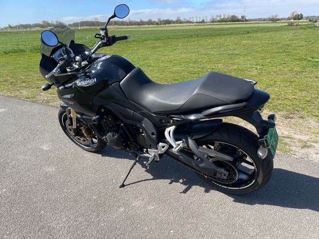 triumph - tiger-1050-abs