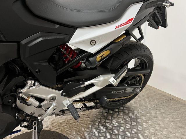 bmw - f-900-r