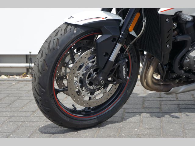 triumph - street-triple-765-r