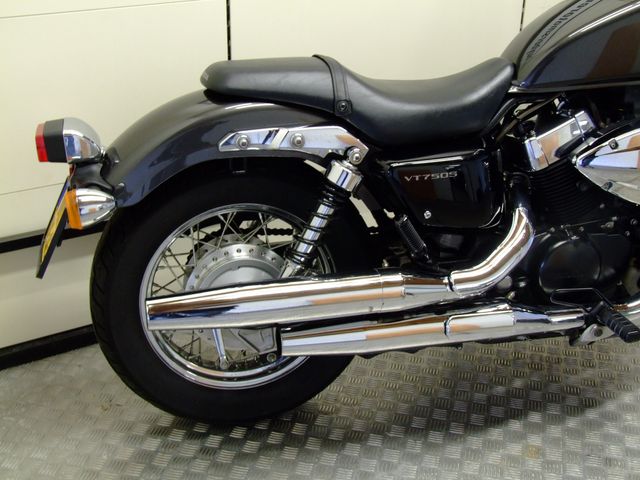honda - vt-750-s-shadow