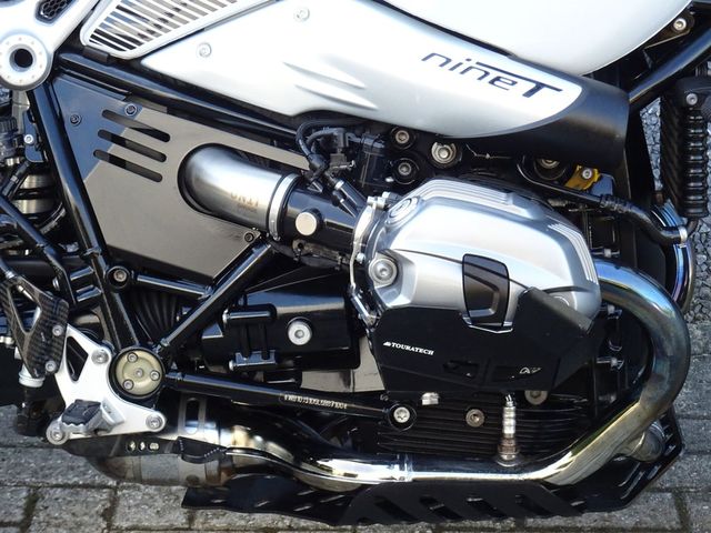 bmw - r-nine-t-scrambler