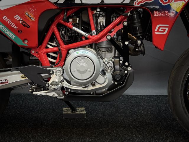 gas-gas - sm-700