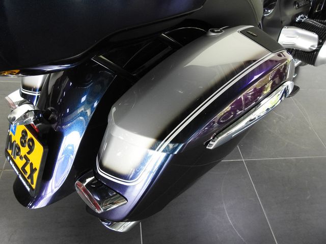 bmw - r-18-transcontinental