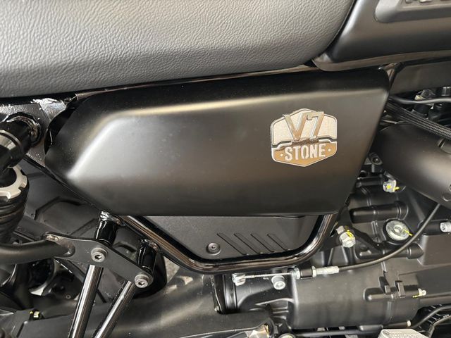 moto-guzzi - v-7-stone-850