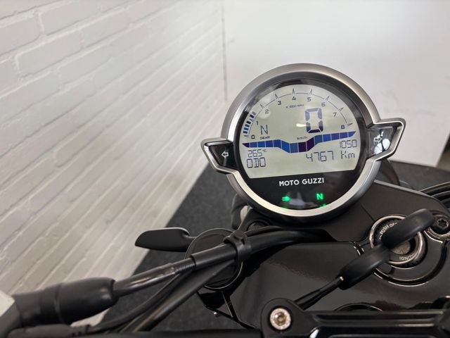 moto-guzzi - v-7-stone-850