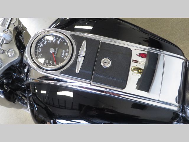suzuki - vl-1500-lc-intruder