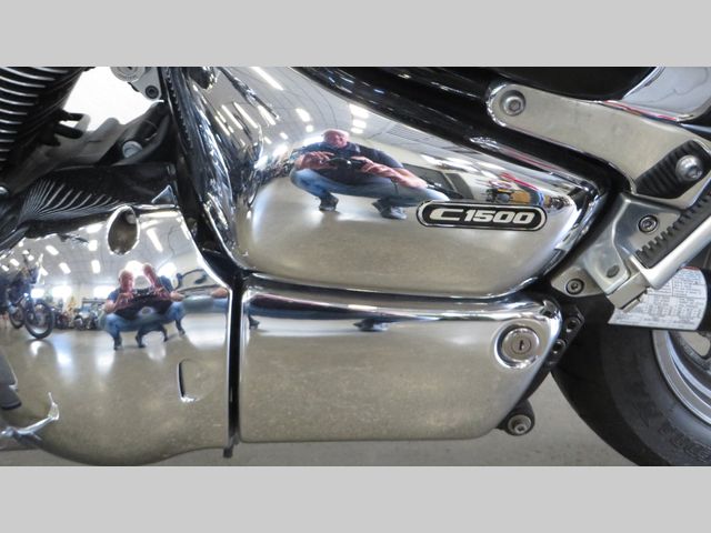 suzuki - vl-1500-lc-intruder