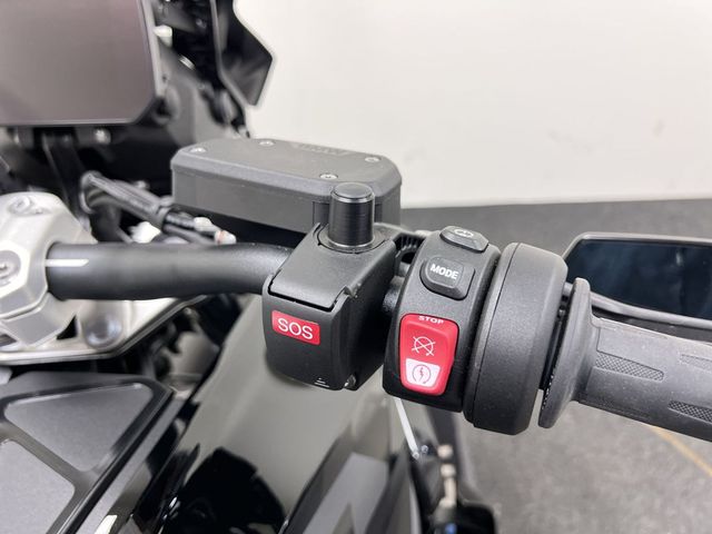bmw - r-1300-gs-triple-black