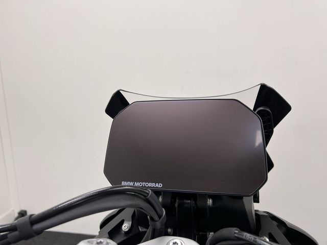 bmw - r-1300-gs-triple-black