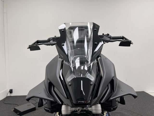 bmw - r-1300-gs-triple-black