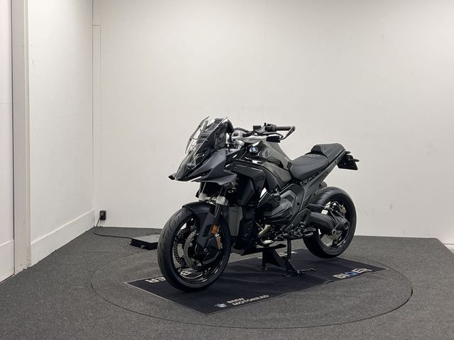 bmw - r-1300-gs-triple-black