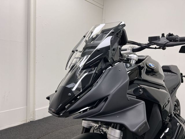 bmw - r-1300-gs-triple-black