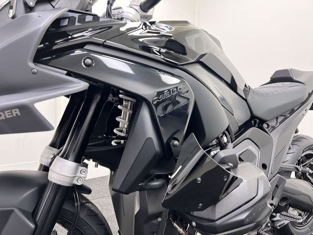 bmw - r-1300-gs-triple-black